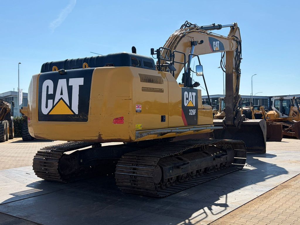 Caterpillar 326FL
