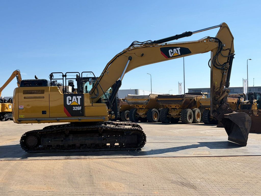 Caterpillar 326FL