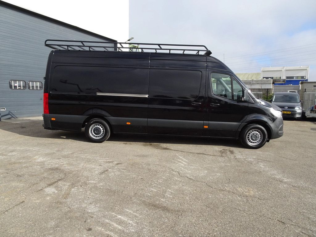 Mercedes-Benz Sprinter 906BB35