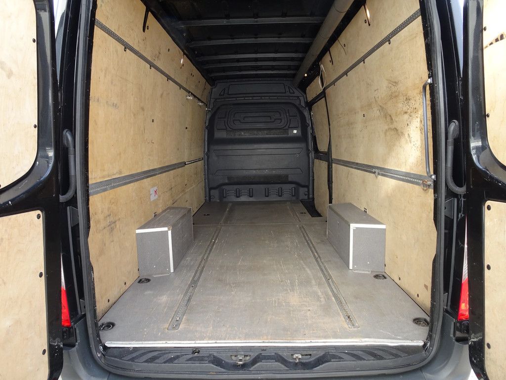 Mercedes-Benz Sprinter 906BB35