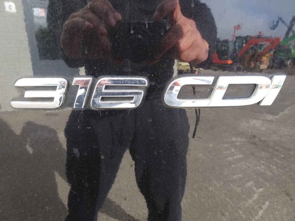 Mercedes-Benz Sprinter 906BB35