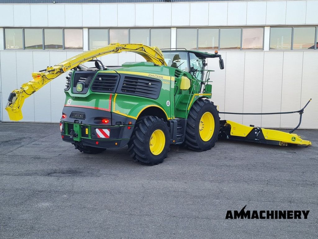 John Deere 9900