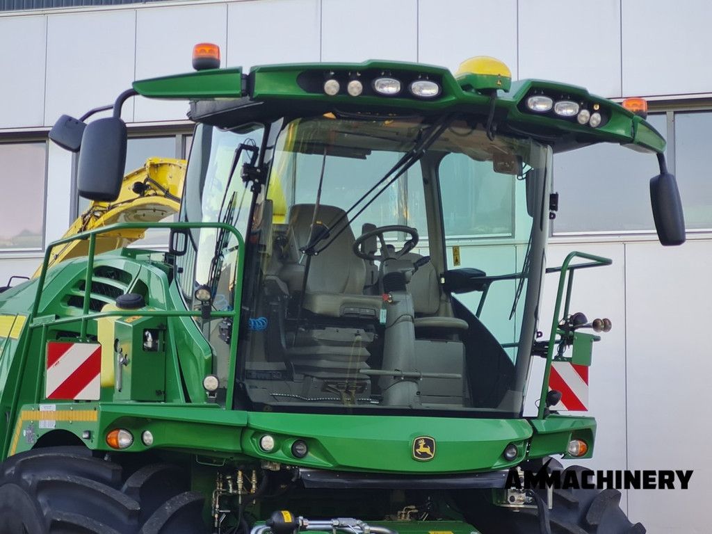 John Deere 9900