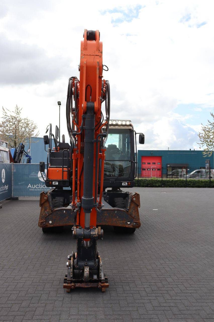 Doosan DX190W-5 Diesel-Mobilbagger 129 kW 2021