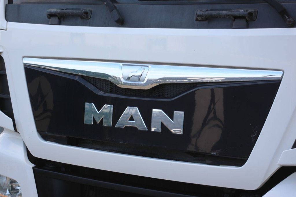 Chassis Cabin MAN TGX-18480 Diesel