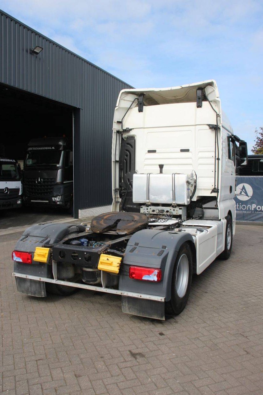 Fahrgestell mit Fahrerhaus MAN TGX18-460 Diesel