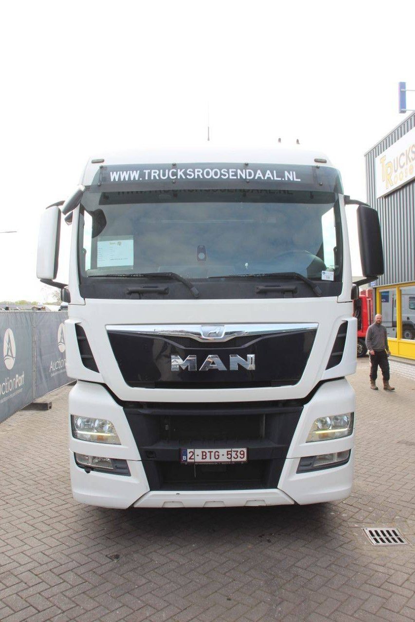 Fahrgestell mit Fahrerhaus MAN TGX18-460 Diesel