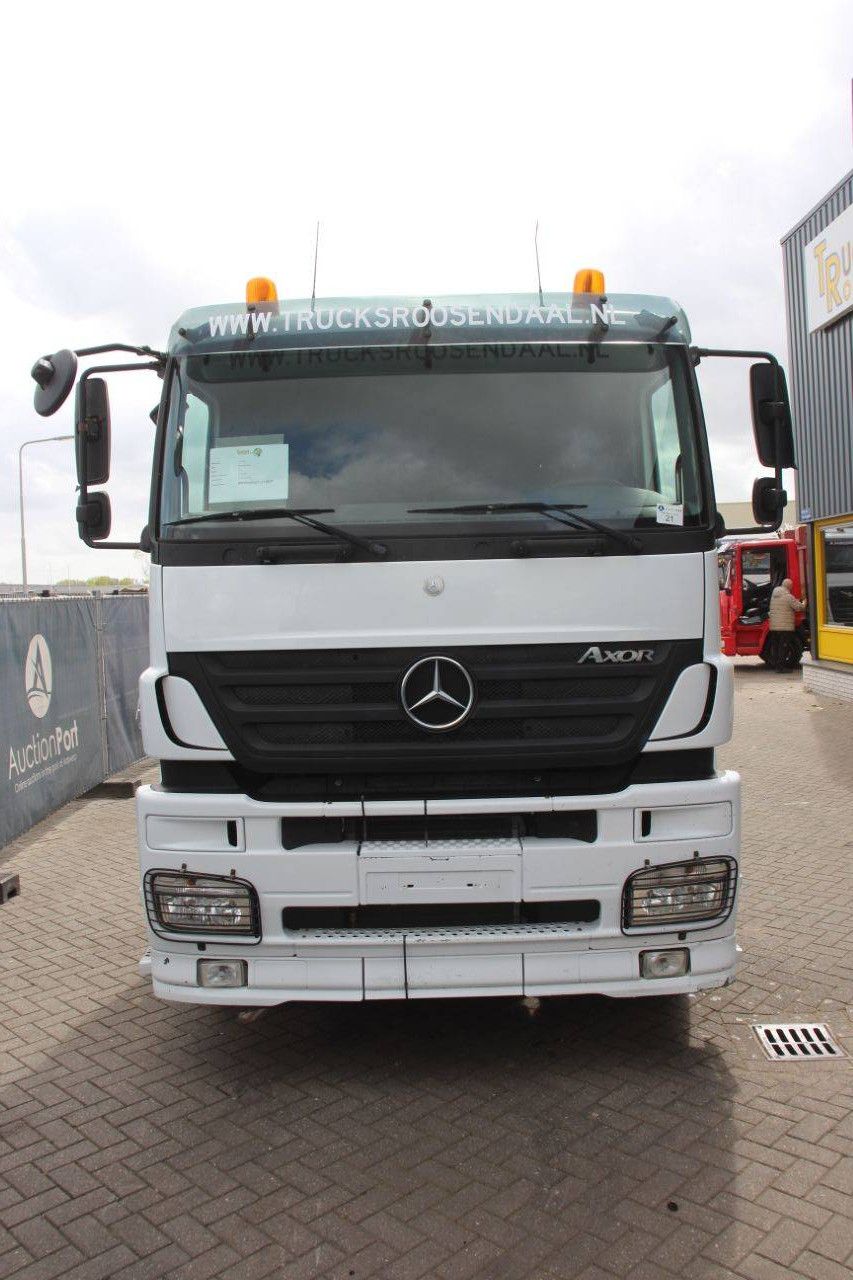 Chassis Cabin Mercedes-Benz M1843LSN-36P Diesel