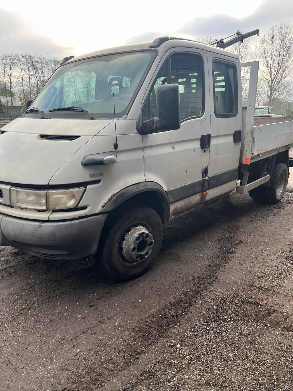 Iveco Daily Diesel truck with truck-mounted crane