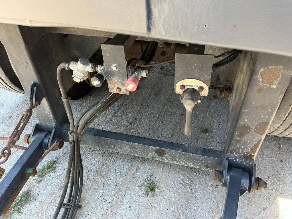 Flatbed Semi-trailer Cuppers 2002