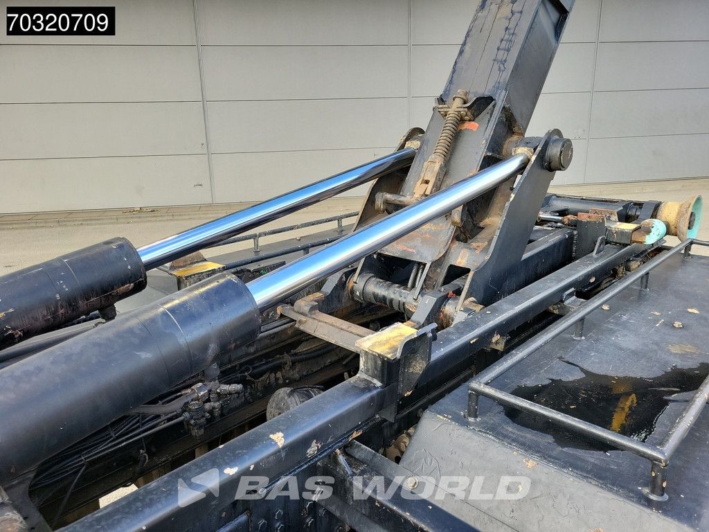 MAN TGA 33.350 6X4 Containersystem Steel suspension Manual Big-Axle Euro 2