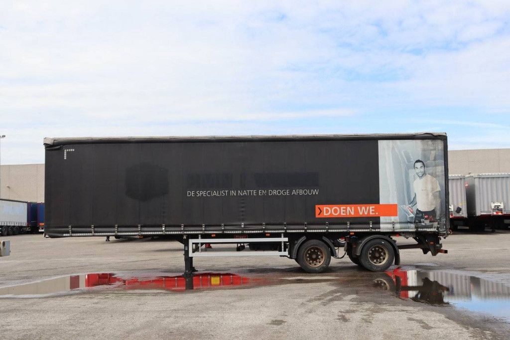 Happy Trailer OR 35-220, Baujahr 2008, Sattelauflieger mit Planenaufbau