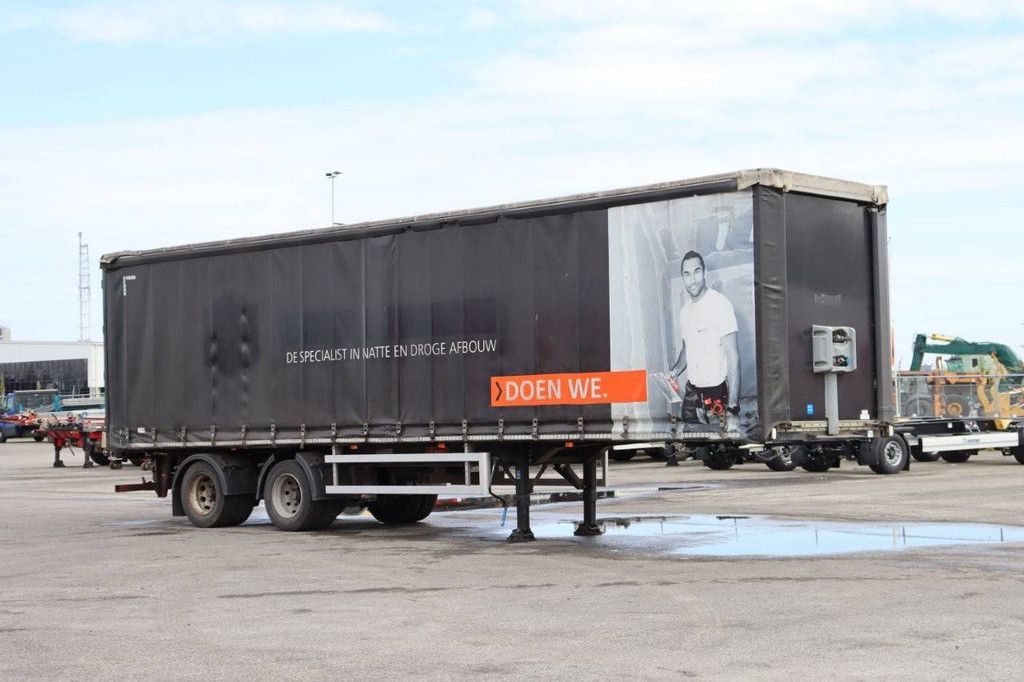 Happy Trailer OR 35-220, Baujahr 2008, Sattelauflieger mit Planenaufbau