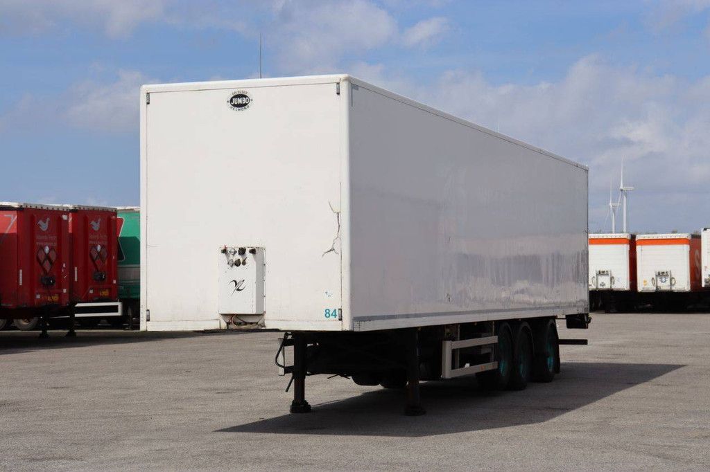 Closed Semi-Trailer Jumbo DO270SE 39500kg 2011