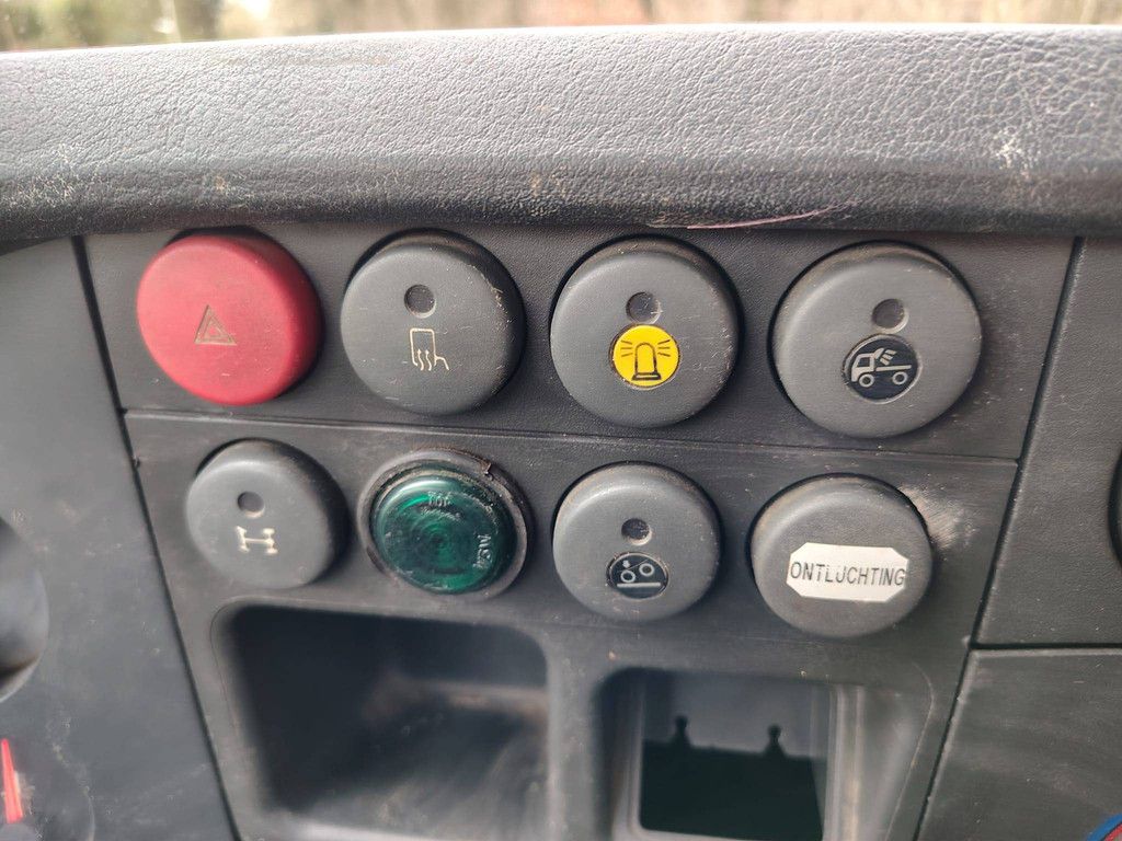 BE-Combination Iveco Daily 40C17 3.0 Diesel 170HP 2005 with JeepPass