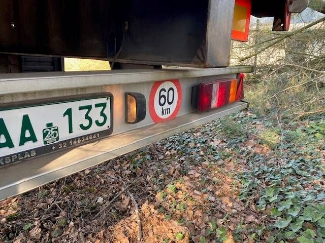 Vanhool offener Pritschenwagen