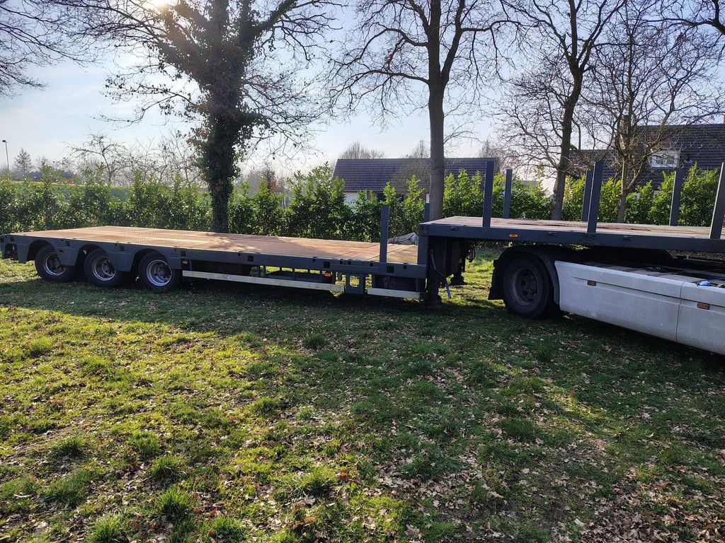 Semi-low loader Doll S3H/D330 42000kg 2002