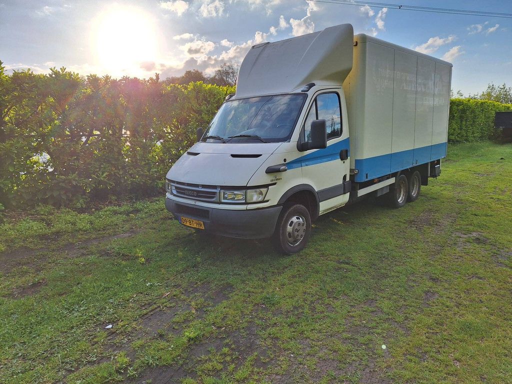 Box truck Iveco 40C 3.0l Diesel 136HP 2005