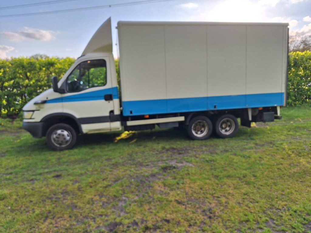 Box truck Iveco 40C 3.0l Diesel 136HP 2005