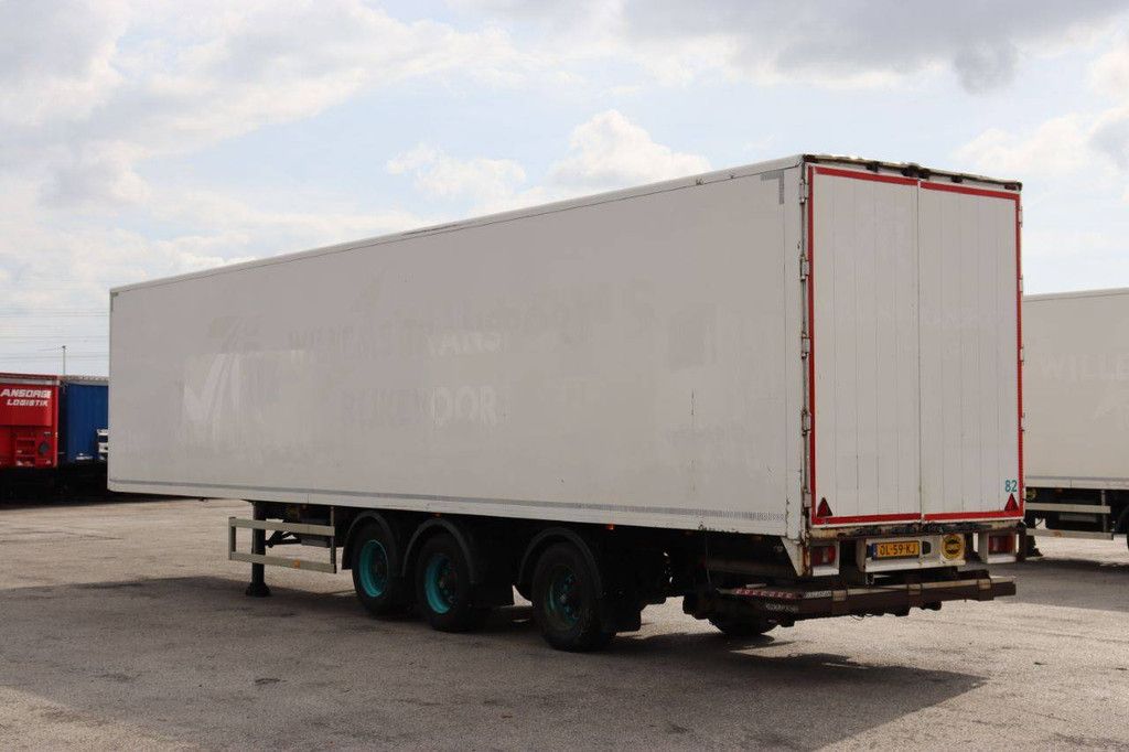 Closed Semi-Trailer Jumbo D0270SE 39500kg 2011