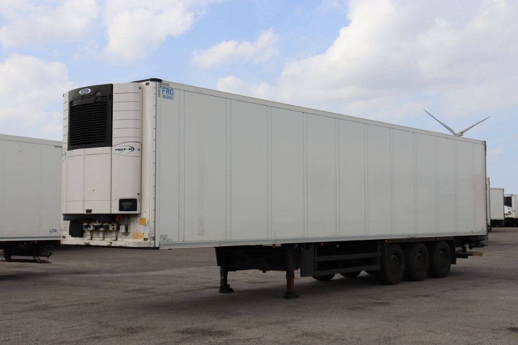 Schmitz Cargobull SCB*S3B Kühlauflieger, Baujahr 2018