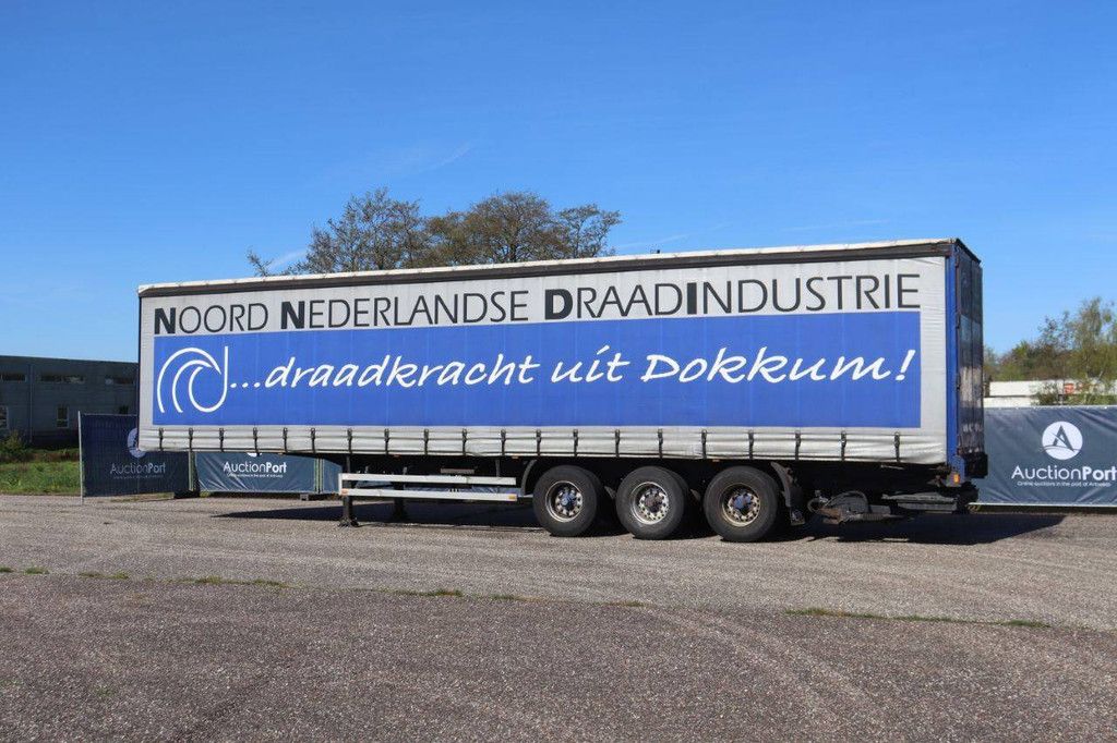 Curtainside semi-trailer Pacton T3-001 2004