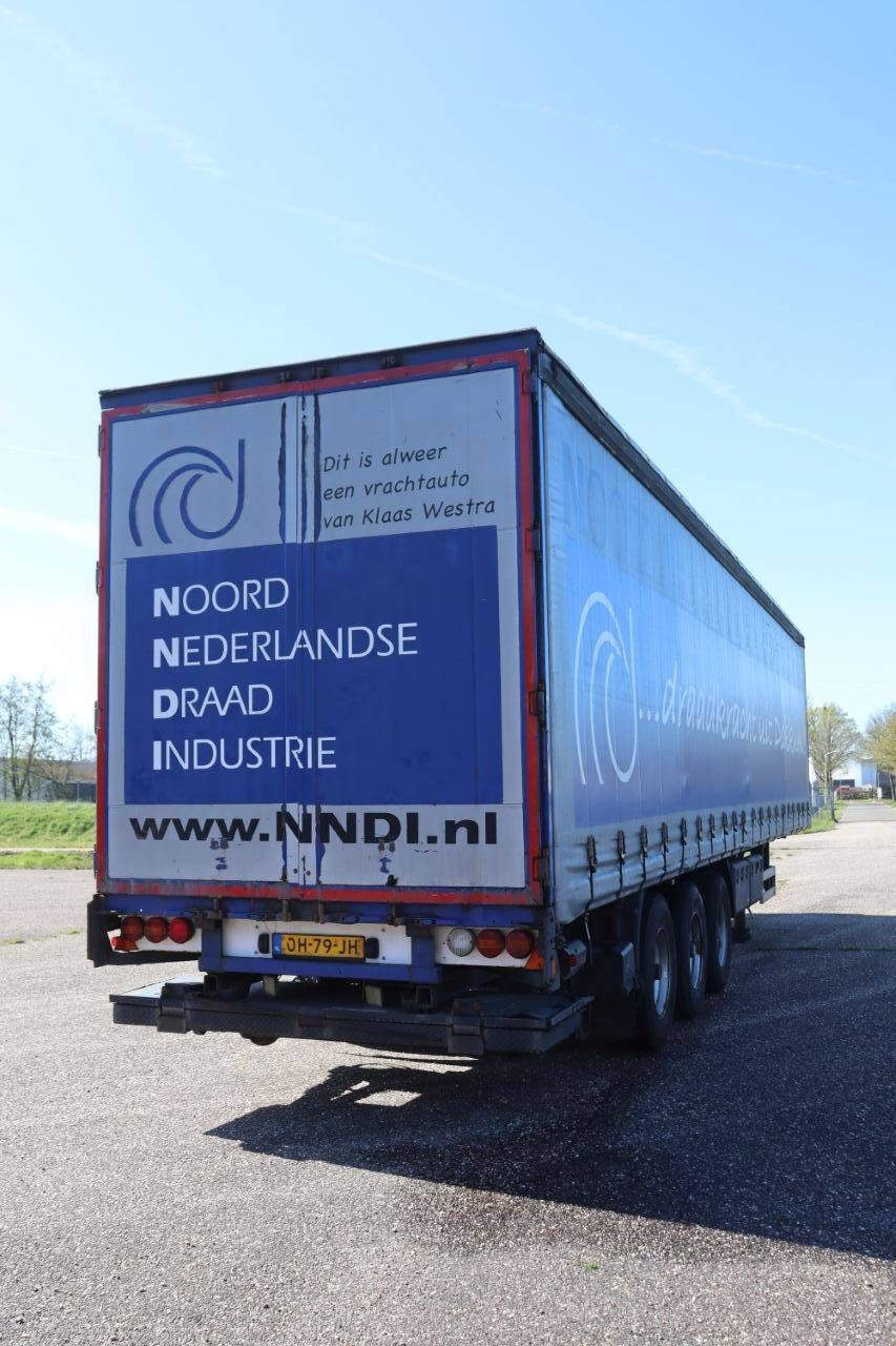 Curtainside semi-trailer Pacton T3-001 2004