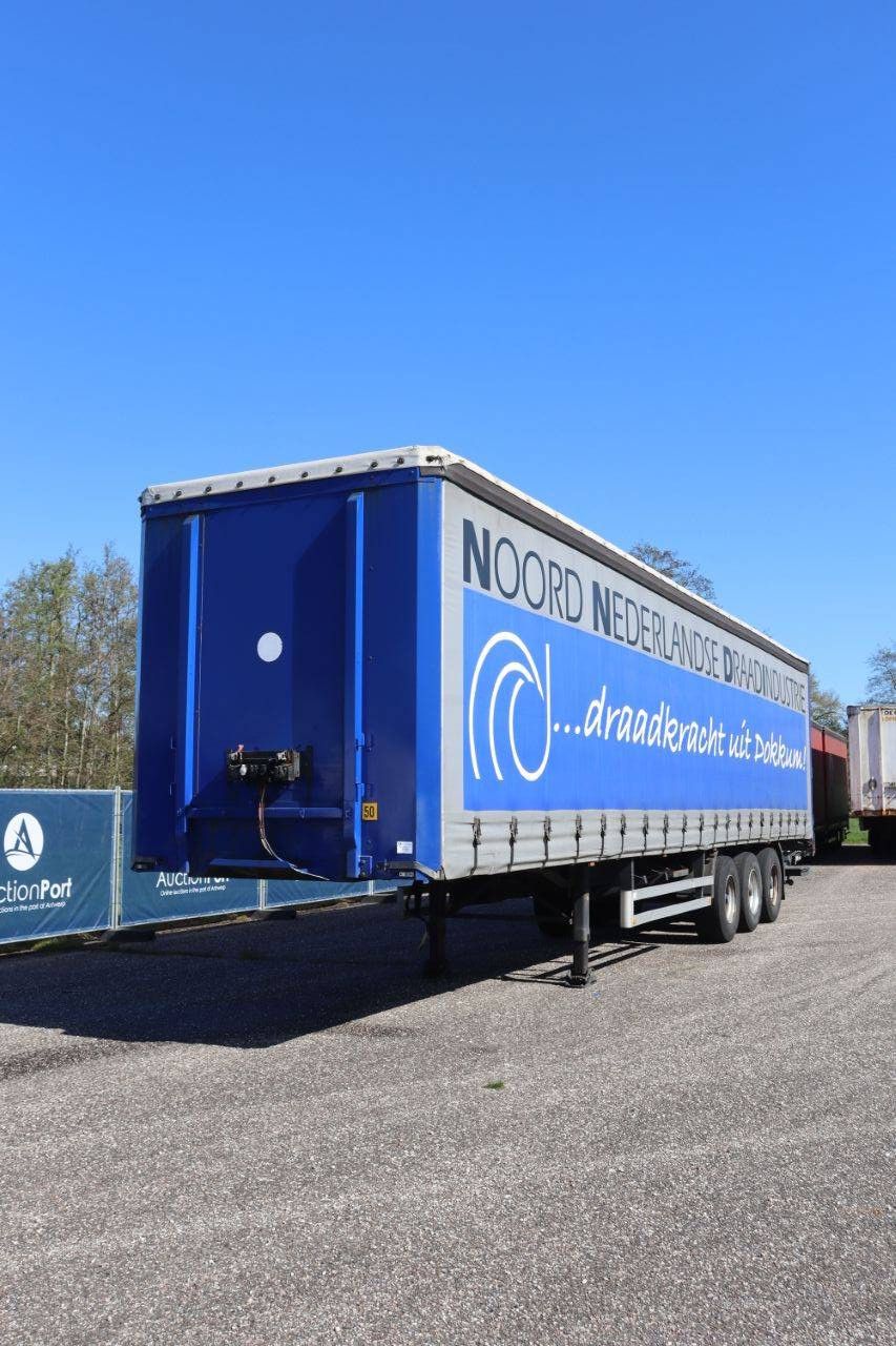 Curtainside semi-trailer Pacton T3-001 2004