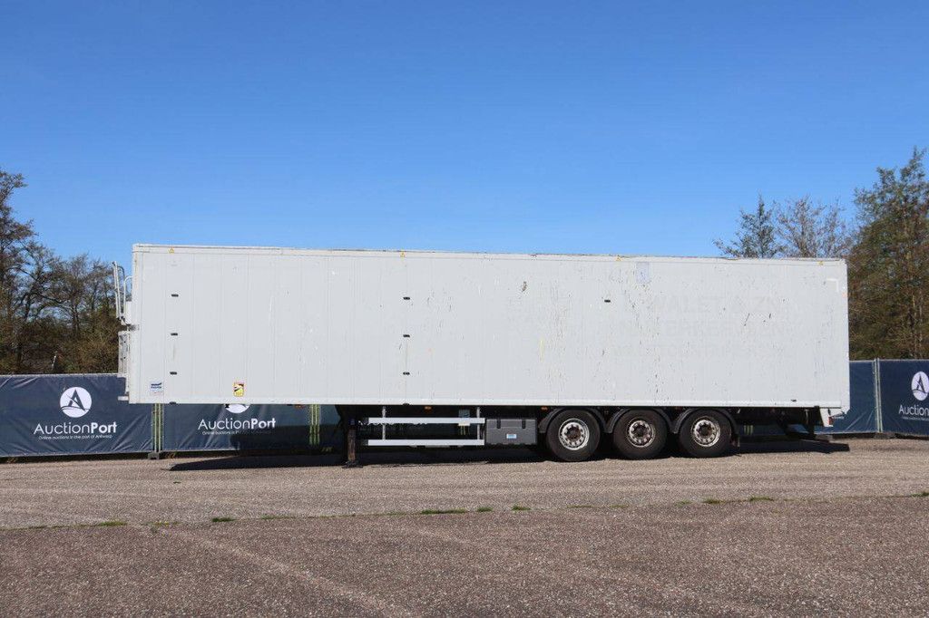 Geschlossener Sattelauflieger Knapen Trailers K100 2013