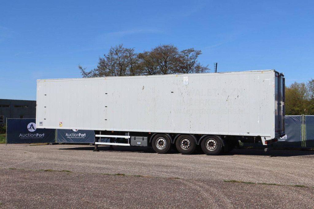 Geschlossener Sattelauflieger Knapen Trailers K100 2013