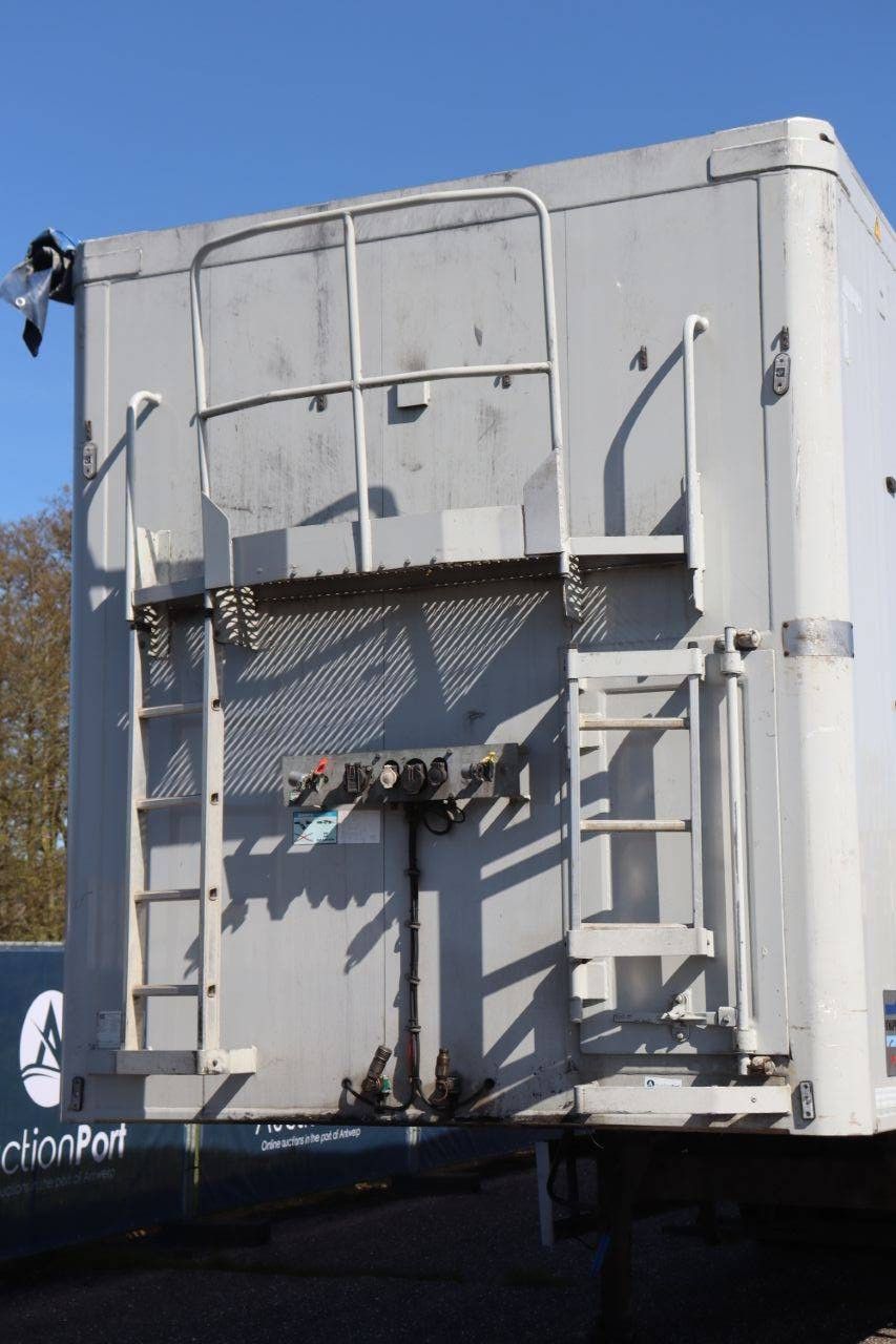 Geschlossener Sattelauflieger Knapen Trailers K100 2013