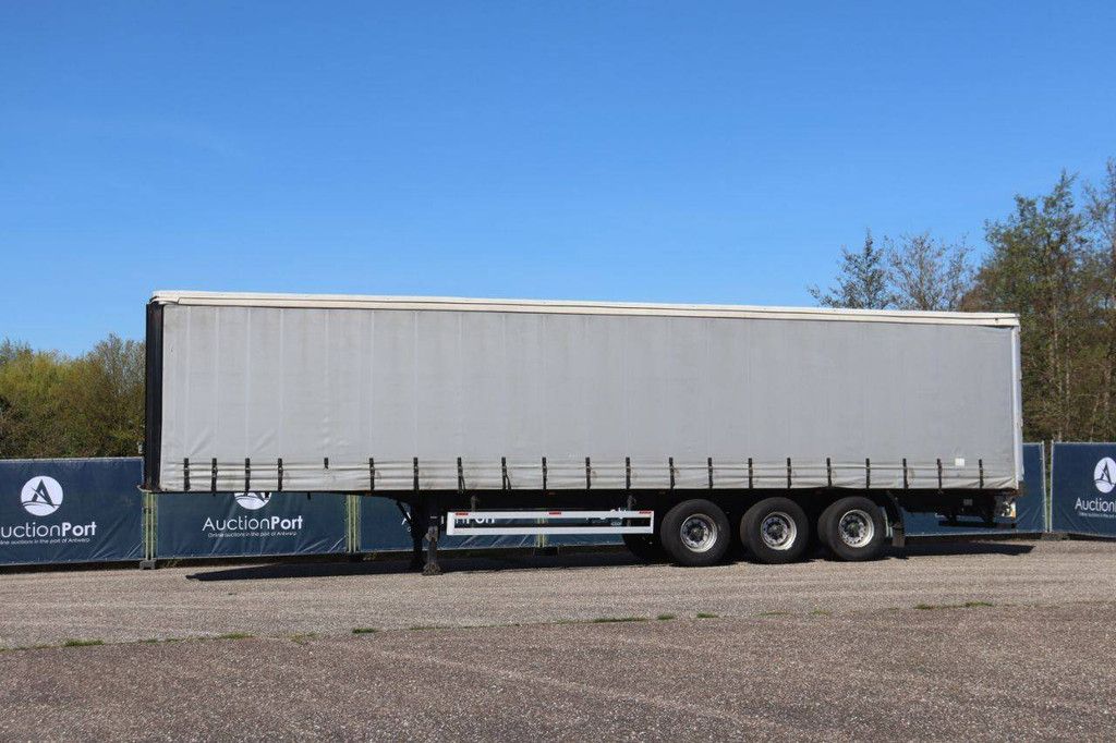 Curtainside semi-trailer Pacton T3-001 2002