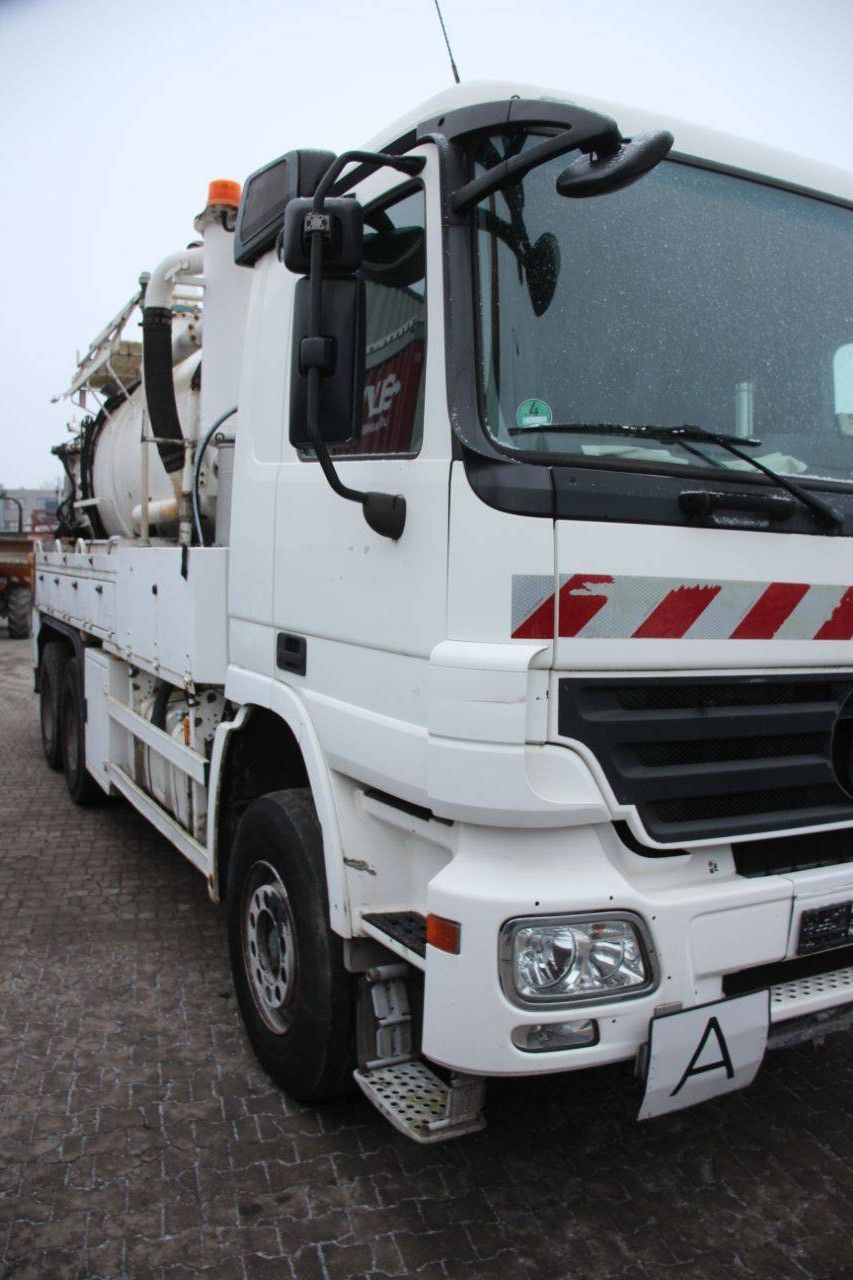 Vacuum Tanker Truck Mercedes-Benz 930.24 Diesel 2008