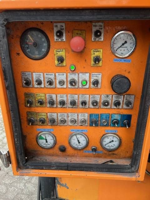 Vacuum Truck MAN 35.402 8x4 Diesel 1995