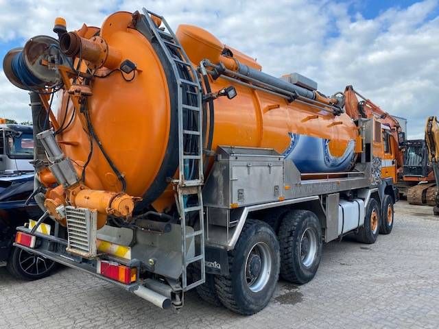 Saugwagen MAN 41.464 Diesel 2002