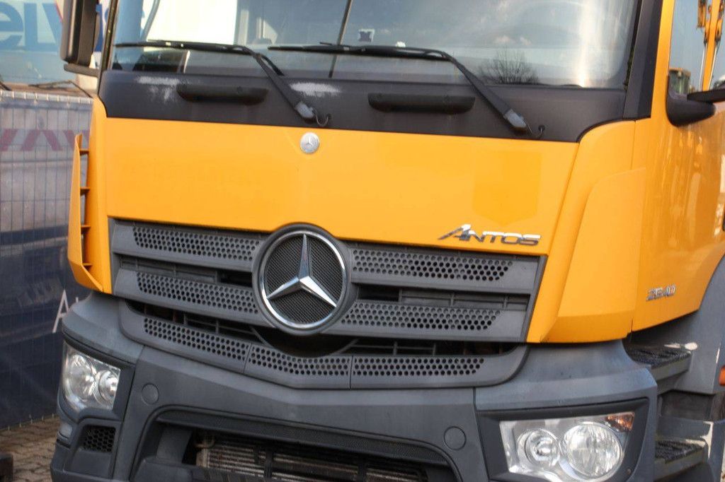Kranwagen Mercedes-Benz Antos 2540 Diesel 2014