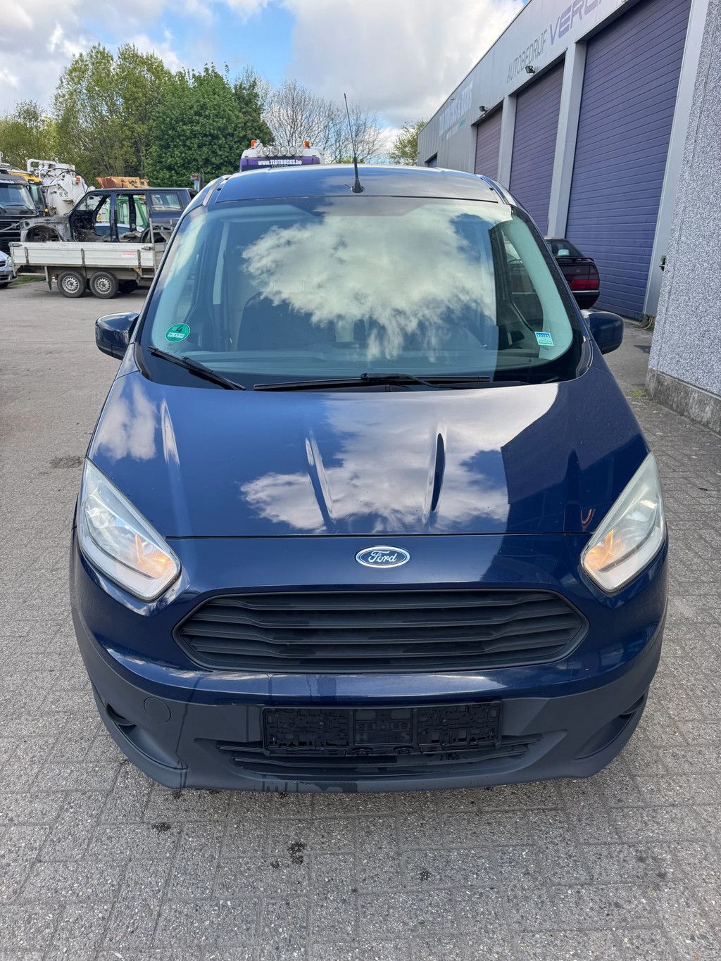 Ford Transit Courier **EURO 5-BELGIAN ORIGINE-AIRCO**