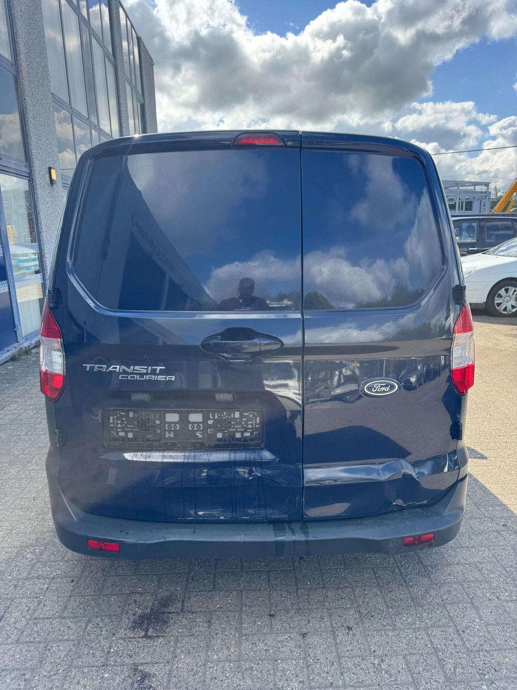 Ford Transit Courier **EURO 5-BELGIAN ORIGINE-AIRCO**