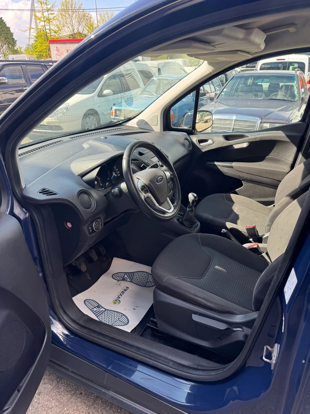 Ford Transit Courier **EURO 5-BELGIAN ORIGINE-AIRCO**