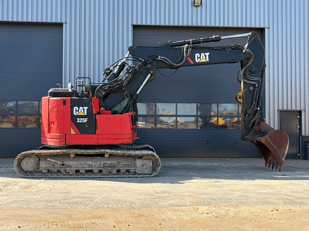 Caterpillar 325FLCR