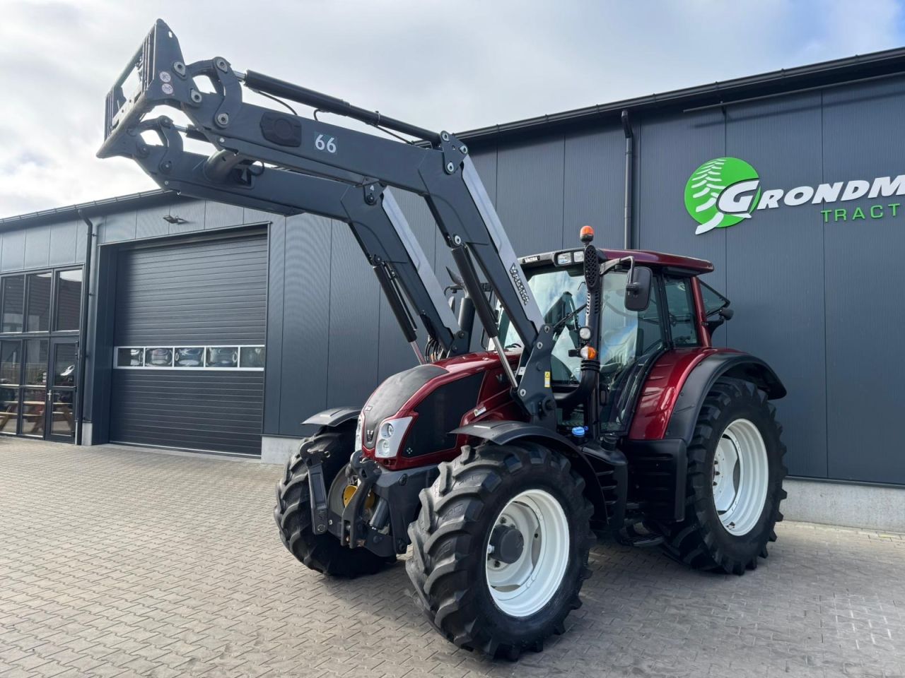Valtra N143 Versu
