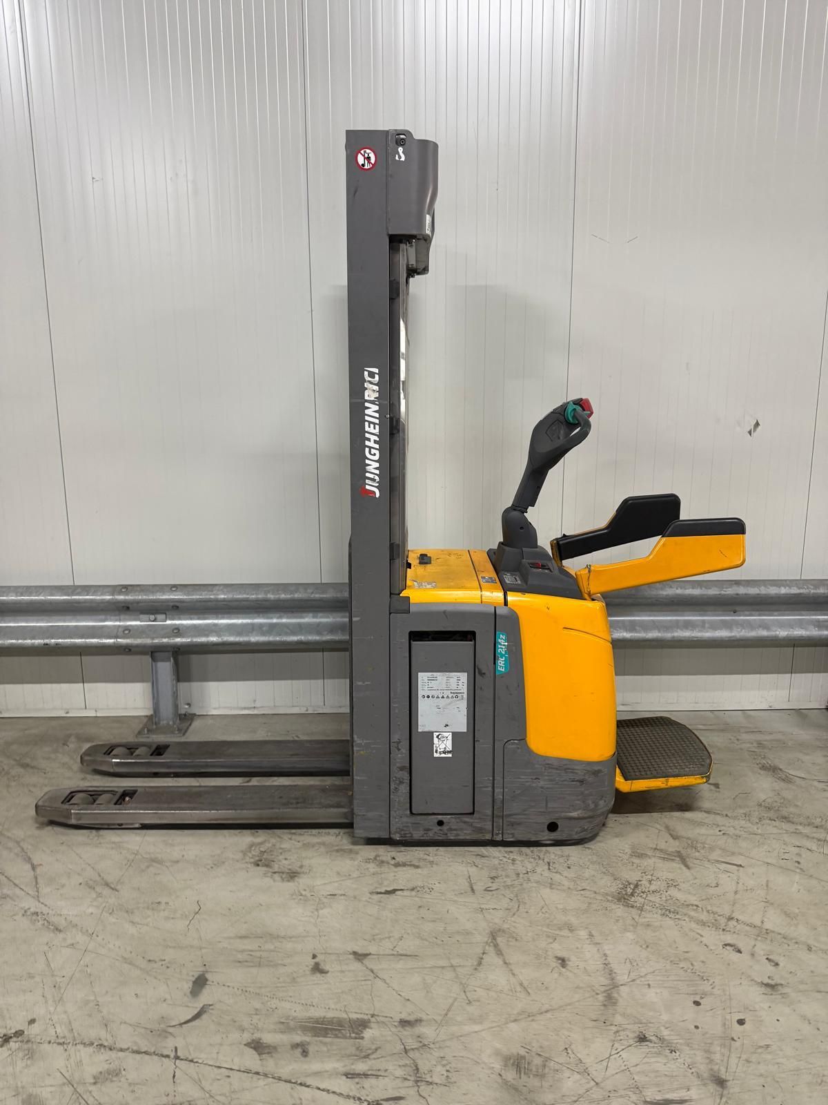 Stapelaar Jungheinrich ERC 214Z 3600 mm freelift,