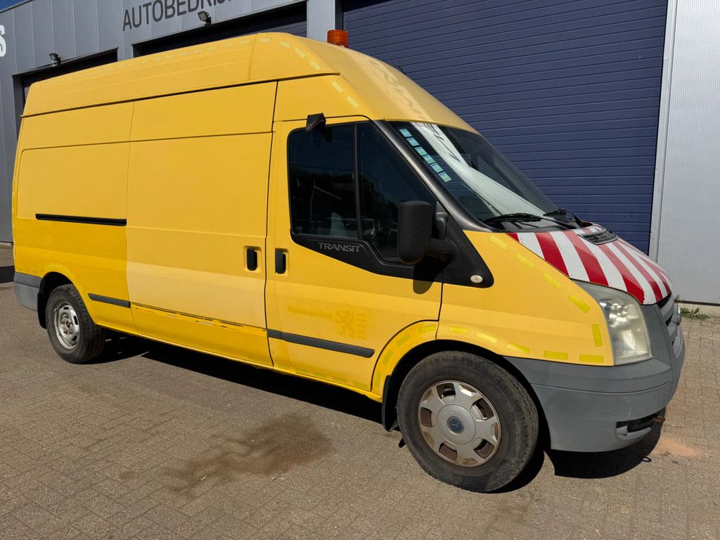 Ford Transit **LOW MILEAGE-BELGIAN ORIGINE**