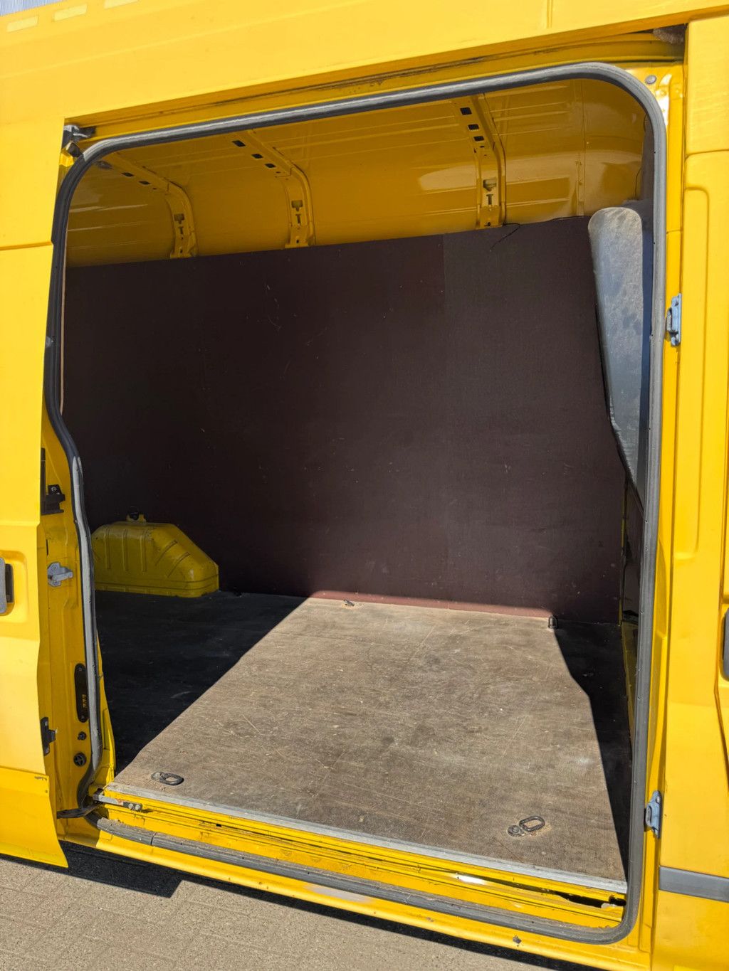 Ford Transit **LOW MILEAGE-BELGIAN ORIGINE**