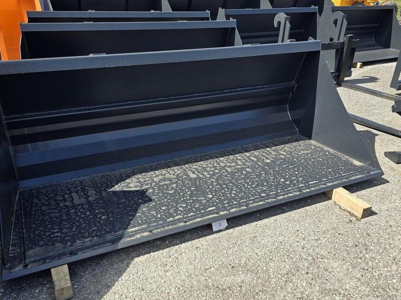 Big Dutchman SUN Schwergutschel 240 cm mit Merlo ZM2 nahme