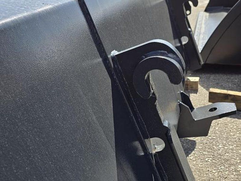 Big Dutchman SUN Schwergutschel 240 cm mit Merlo ZM2 nahme