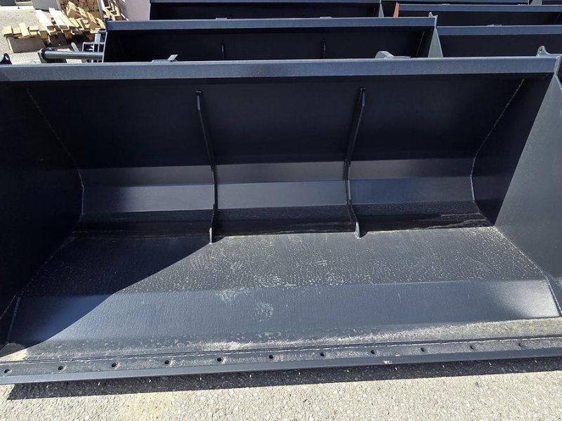 Big Dutchman SML Schwergutschel 240cm mit JCB Q-Fit nahme