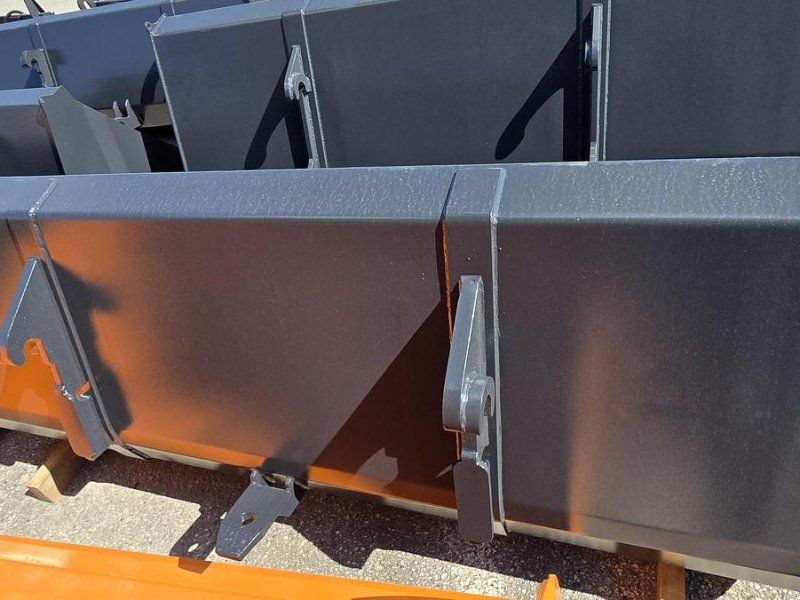 Big Dutchman SML Schwergutschel 240cm mit Merlo ZM2 nahme