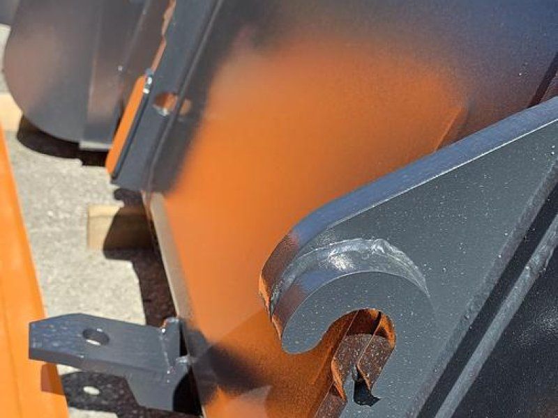 Big Dutchman SML Schwergutschel 240cm mit Merlo ZM2 nahme