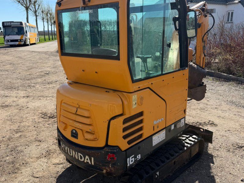 Hyundai 16-9 Planerblad med tilt samt 2 ekstraskovle medfølger